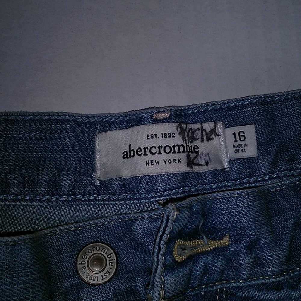 Abercrombie & Fitch Kids size 16 shorts - Picture 2 of 2